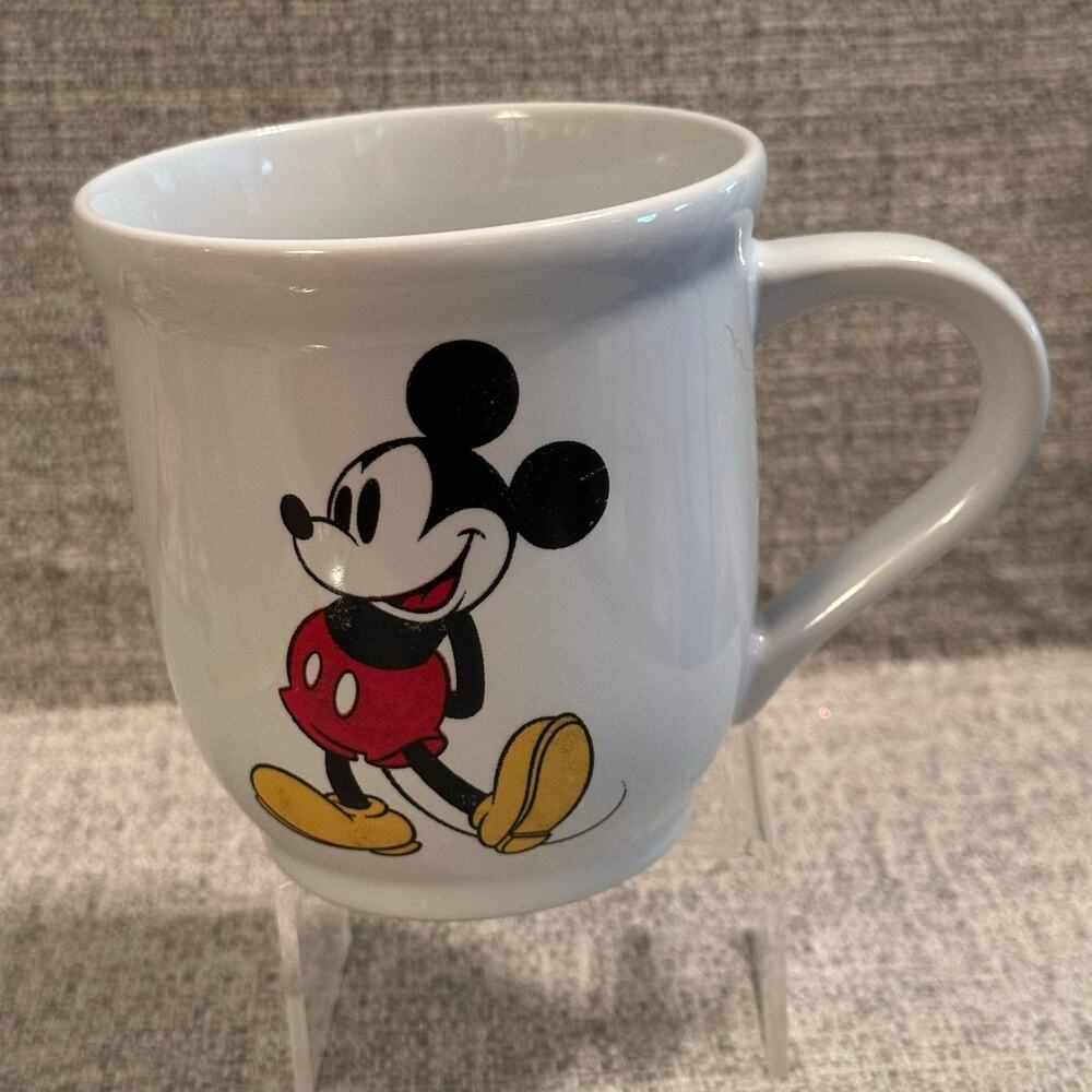 Disney Store Exclusive Mickey Mouse Coffee Mug White  18 Oz Cup With Tags